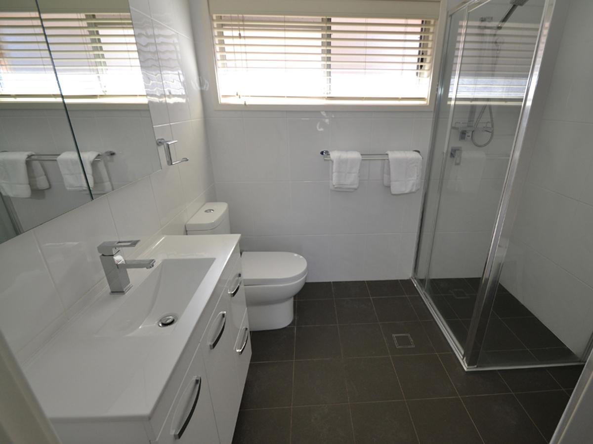 The Oaks Hotel Motel Albion Park Habitación foto